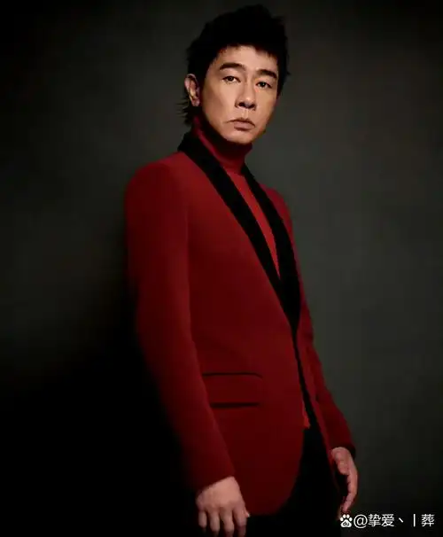 从港片江湖到春晚舞台,陈小春的一句感慨,简直让全网都感动得流泪