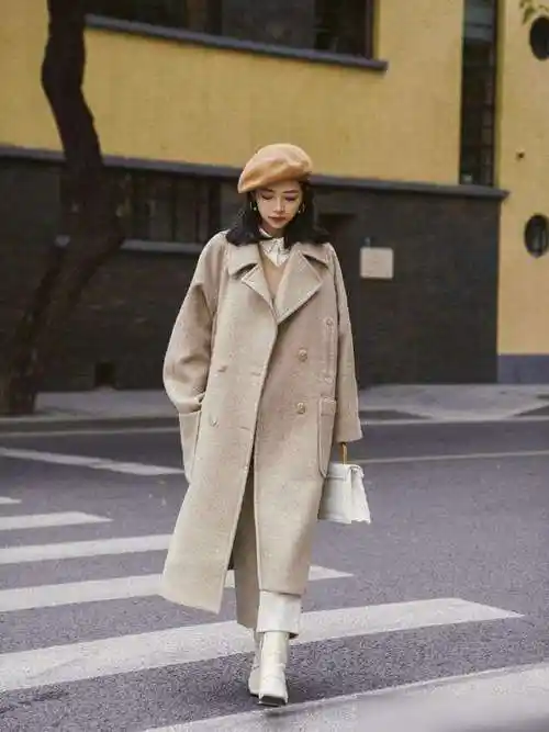 穿衣服怎么搭配才好看女的简单介绍