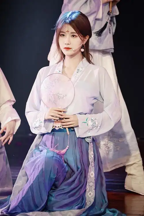 左婧媛古风公演返图