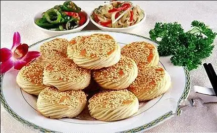 高炉烧饼怎么做 郑州高炉烧饼培训学校哪家好当然是刘师傅小吃培