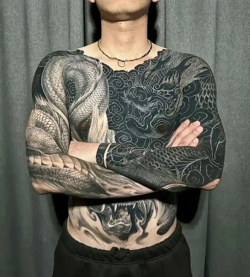 我认为最好看的纹身没有之一#未成年禁止纹身 #纹身 #阴阳龙 - 抖音