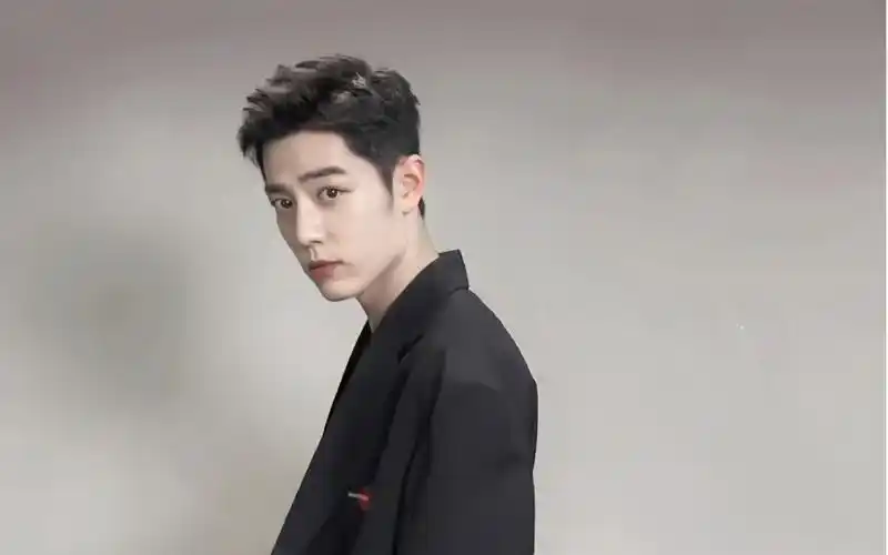 不说再见 | 肖战寸头造型混剪_哔哩哔哩 (゜-゜)つロ 干杯~-bilibili