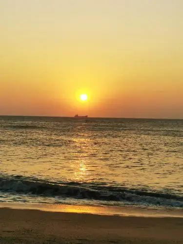 西海岸的落日,景色太美了,令人流连忘返.