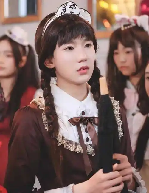 胡先煦女装扮相引发众人热议,他们平时很帅但"美"起来也很惊艳!