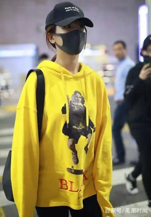 "蒙面潮人",女明星出行常戴口罩,是为了好看还是低调?