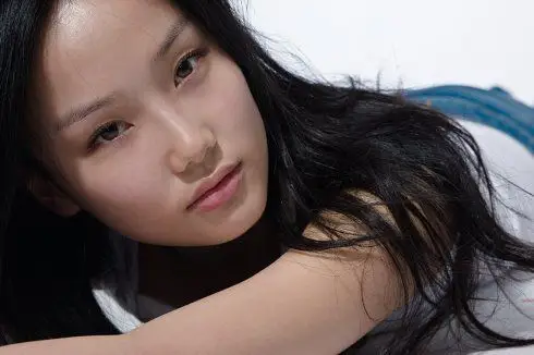 黄龄素颜也有超模特色