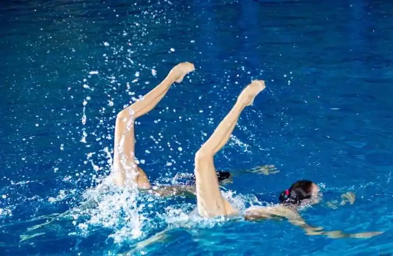 据悉,陶虹是花样游泳运动员,还曾获得第七届中