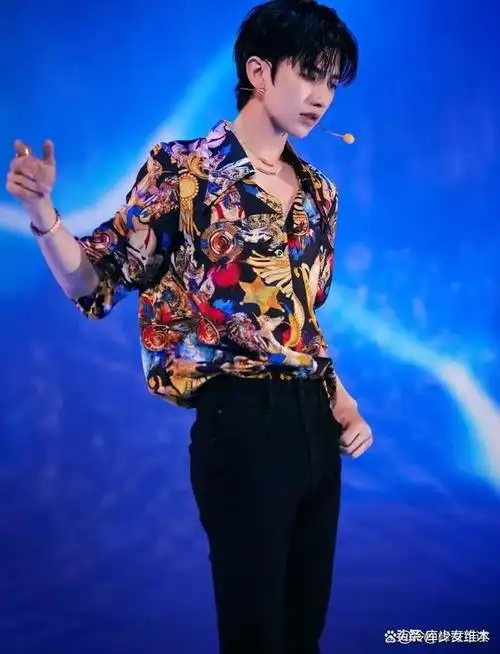 笑死人,一首代表作都没有,却被捧为歌坛顶流,这些小丑羞不羞?