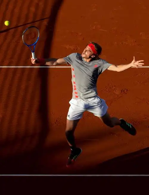 网球巴塞罗那公开赛施特鲁夫胜西西帕斯