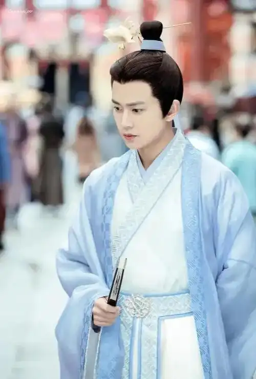 内娱十位古装男神,男明星颜值不是说说而已,成毅王一博任嘉伦