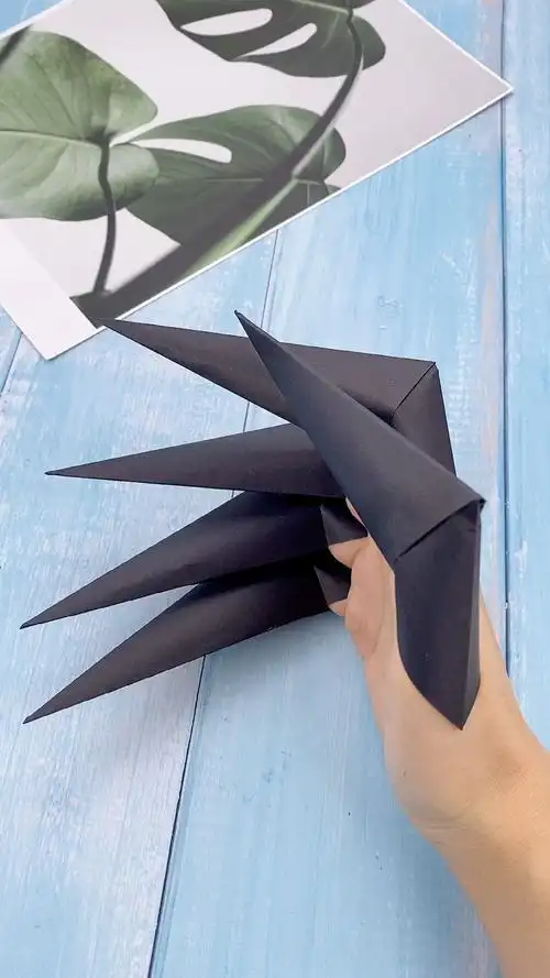 手工折纸#简单又好玩的折纸金刚爪,孩子们超喜欢!-度小视
