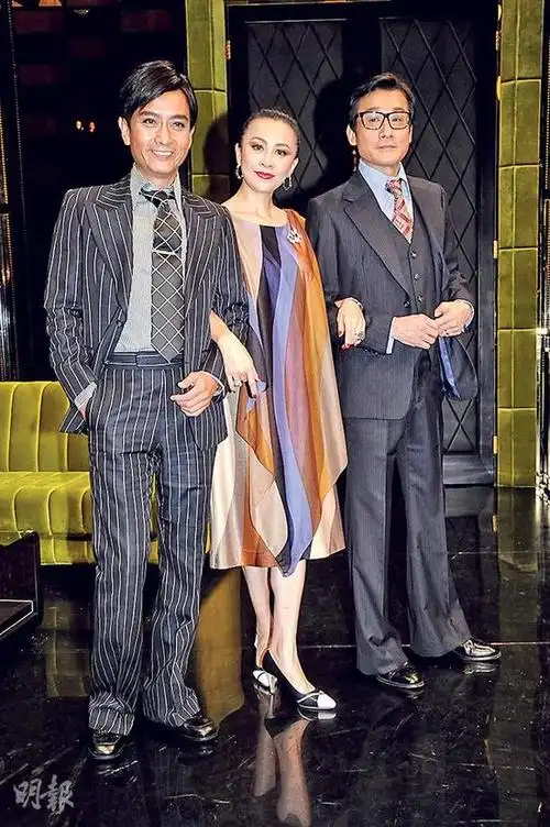 谢君豪(左起),刘嘉玲及梁家辉合作的舞台剧三次公演