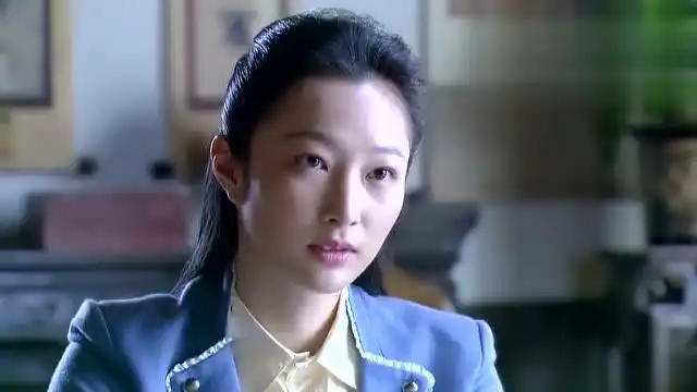 狐影乔曼把雷震约出来喝酒,是想告诉他一件事儿