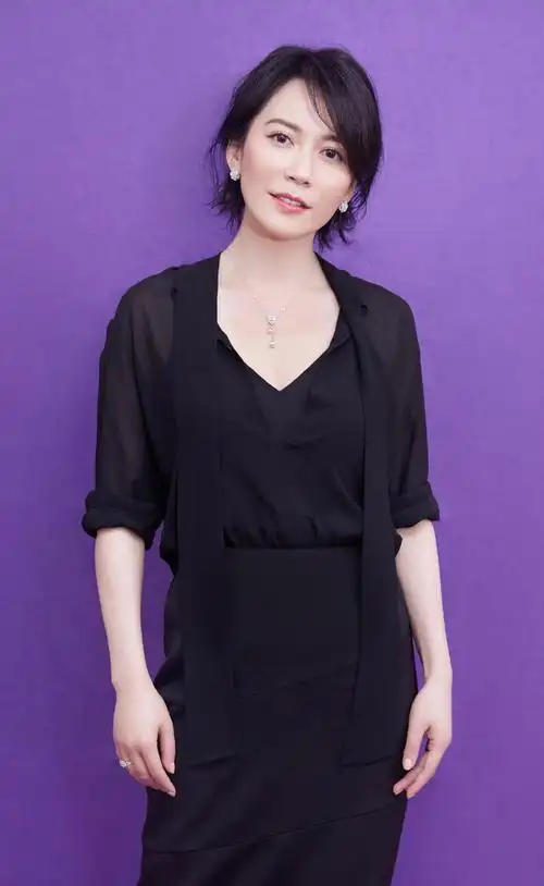 俞飞鸿优雅大气活动写真图片