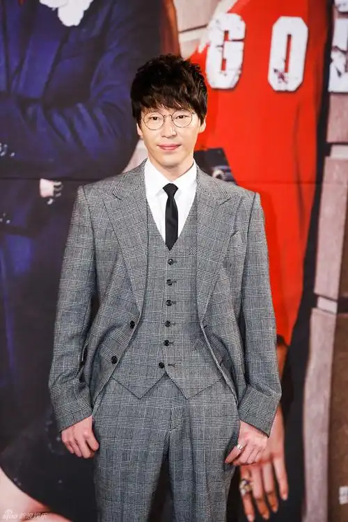 07】李诗英金康宇严基俊韩恩贞等 出席kbs水木剧《golden cross》发布