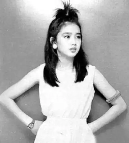 年轻时的朱丽倩有多美?怪不得刘德华会宠她30年