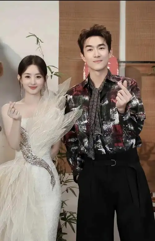 最新消息称,林更新竟然暗恋赵丽颖!