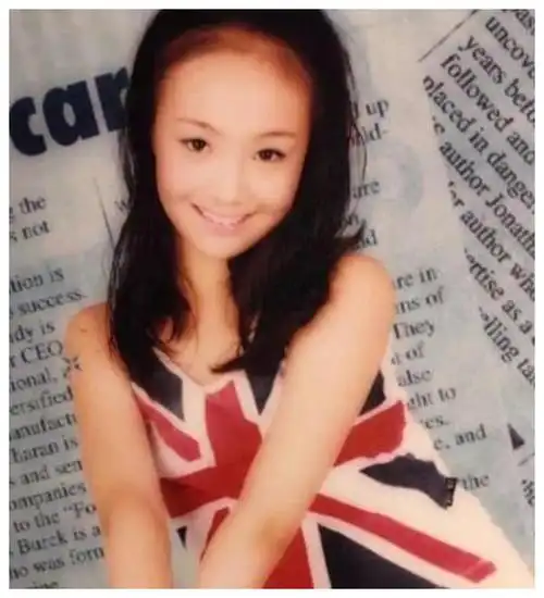 有种"可爱"叫做郑爽的童年照,每张都可当成头像,不想她长大!