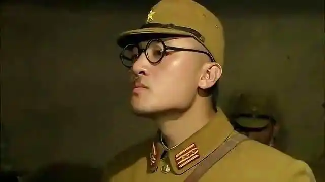 鬼子以为陷阱天衣无缝,哪料面前的大佐就是八路,刚说完就毙命了