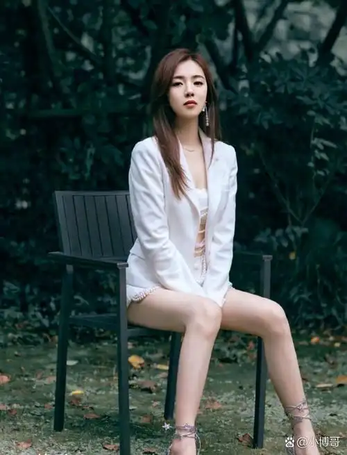 王晓晨出演了众多经典的现代都市剧,如《我爱男闺蜜》《你好,乔安》