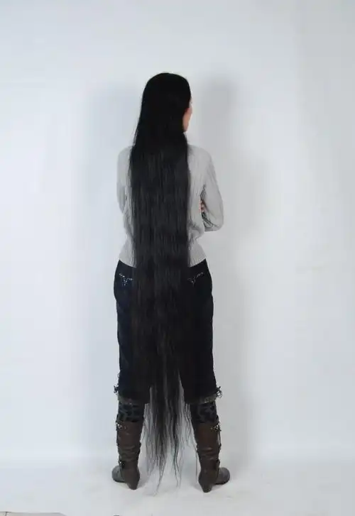 一米多长的超长发