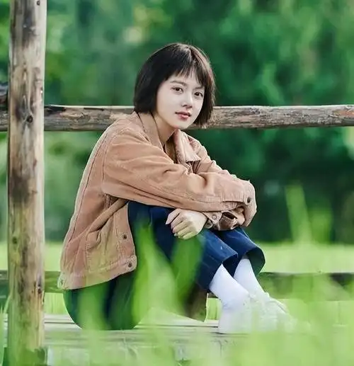 家庭条件也不错,赵今麦的人生像是"开了挂"|演员|童星|王俊凯_网易