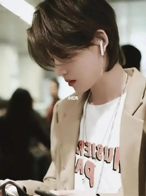 学生党必备  #发型  #署队长谁剪谁帅气的酷感短发可酷可帅,少年感