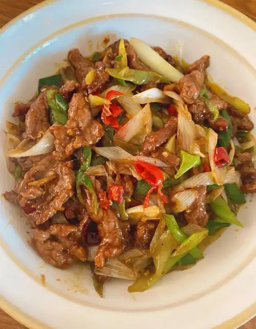 葱爆牛肉我保证比饭店的还好吃超级下饭