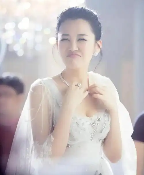 在过去几年的电影圈中,备受瞩目的女演员中,许晴的名字经常出现在人们