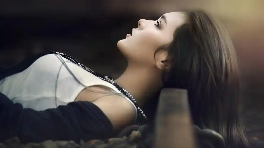 漂亮妩媚的性感小姐姐,高清图片,电脑桌面-壁纸族