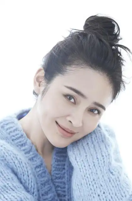 于明加惊艳写真照