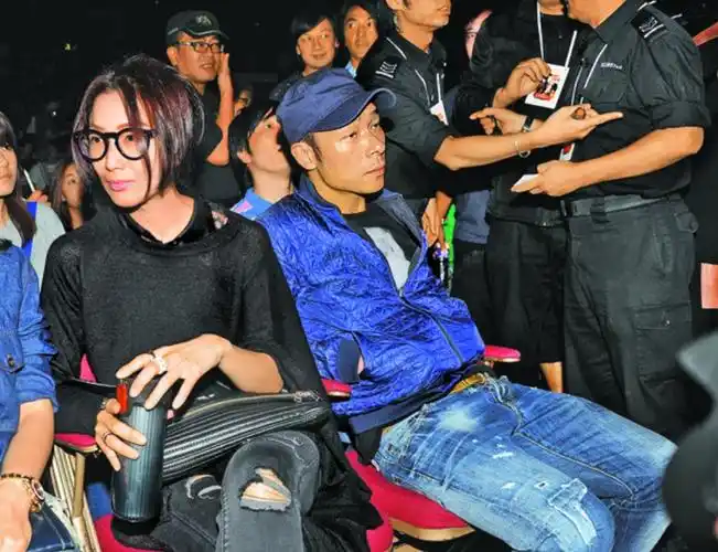 挽留5年婚姻郑秀文发文原谅许志安人谁无过