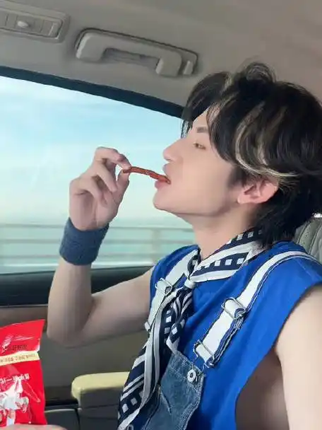 拿捏住09#明星v放送##小鬼把更多时间花在音乐上#小鬼-王琳凯的微博