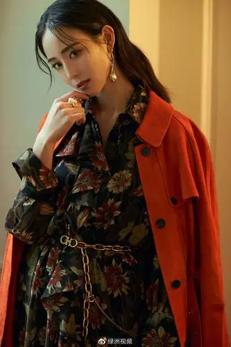 张钧甯精美壁纸自律阳光的女神每天早晨都要起来打坐冥思