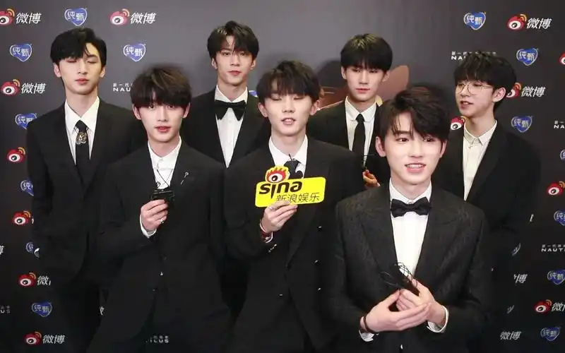 时代少年团2020微博之夜专访微博年度人气团体时代少年团想上班是因为