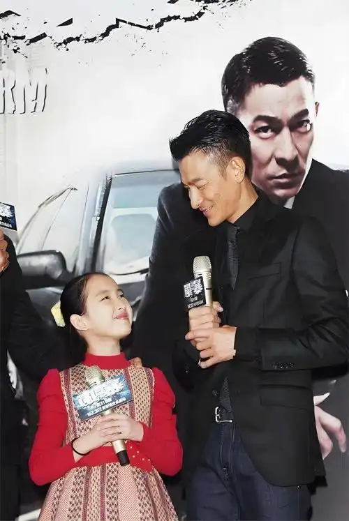 刘德华女儿照片曝光,完美继承爸妈基因,这才是"最美星二代"