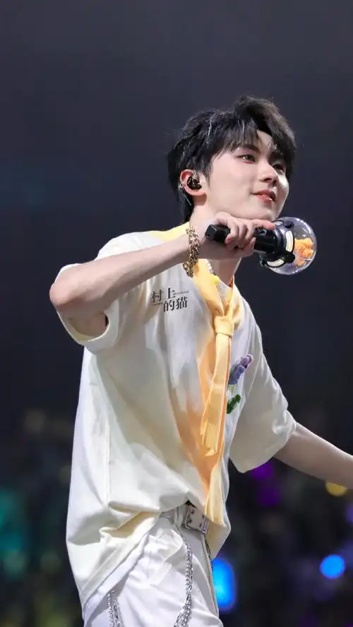 马嘉祺 廿一幕启循光赴盛景##时代少年团又有新合照了