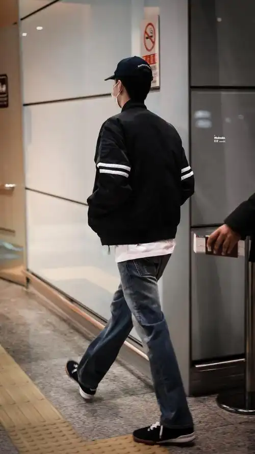 王一博 lacoste##王一博机场