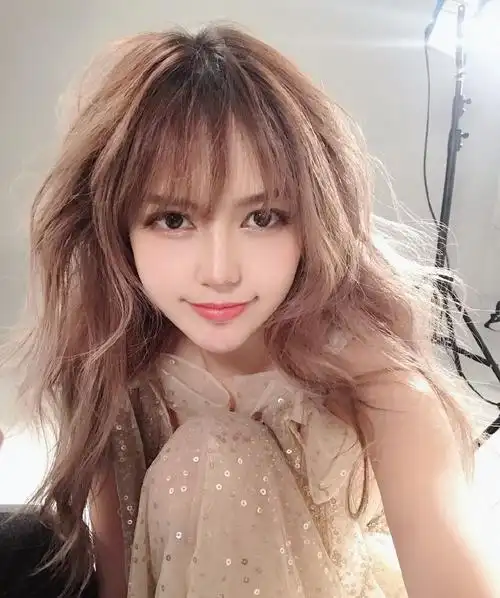 周扬青说p照片是网红的素养看了她化妆穿搭照片后我选择沉默