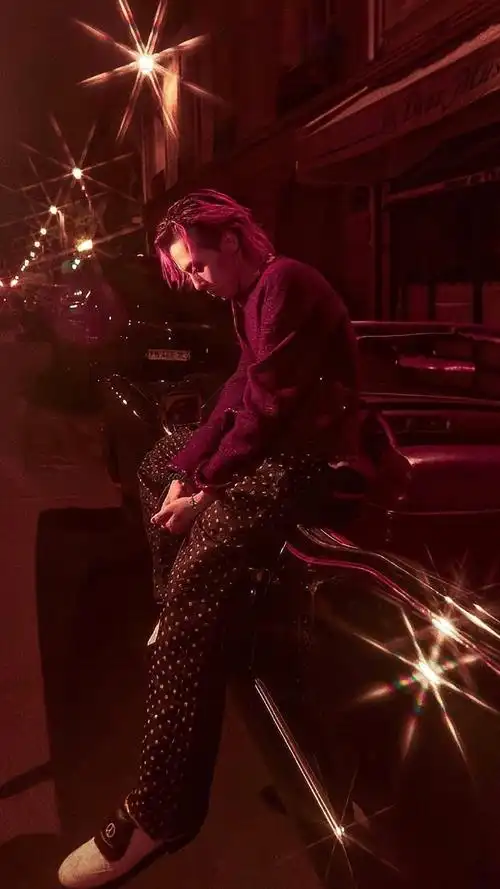 权志龙vogue七月刊封面画报