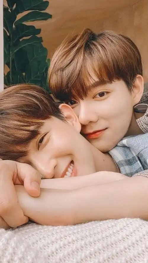 《爱的机密》真情侣