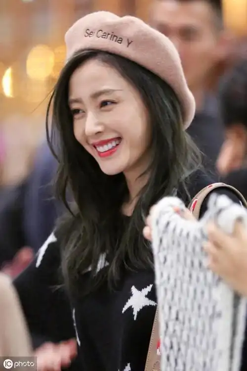 近距离解锁张天爱的"笑容合辑",每一张都超美