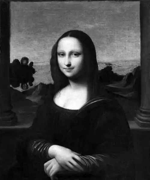 "蒙娜丽莎"真的一直在笑吗?专家:把画倒过来看,你会发现诡异