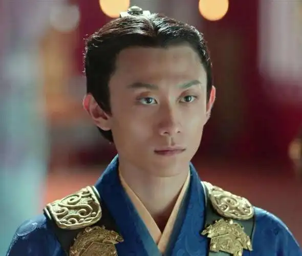 张一山挑战新角色,首部古装剧演大反派,花里胡哨的服饰看不懂