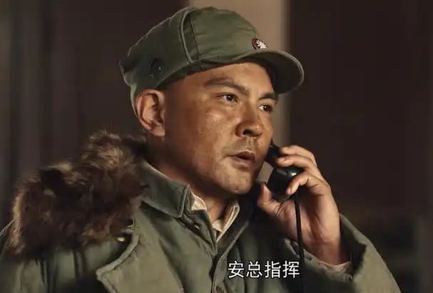 《大决战》郭景云被困新保安,傅作义派安春山救援,敌军士气受挫