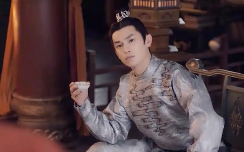 【杨旭文】中郎将的坐姿,蹲姿.