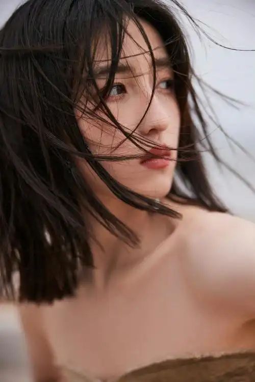 张子枫的腹肌##张子枫飘带抹胸