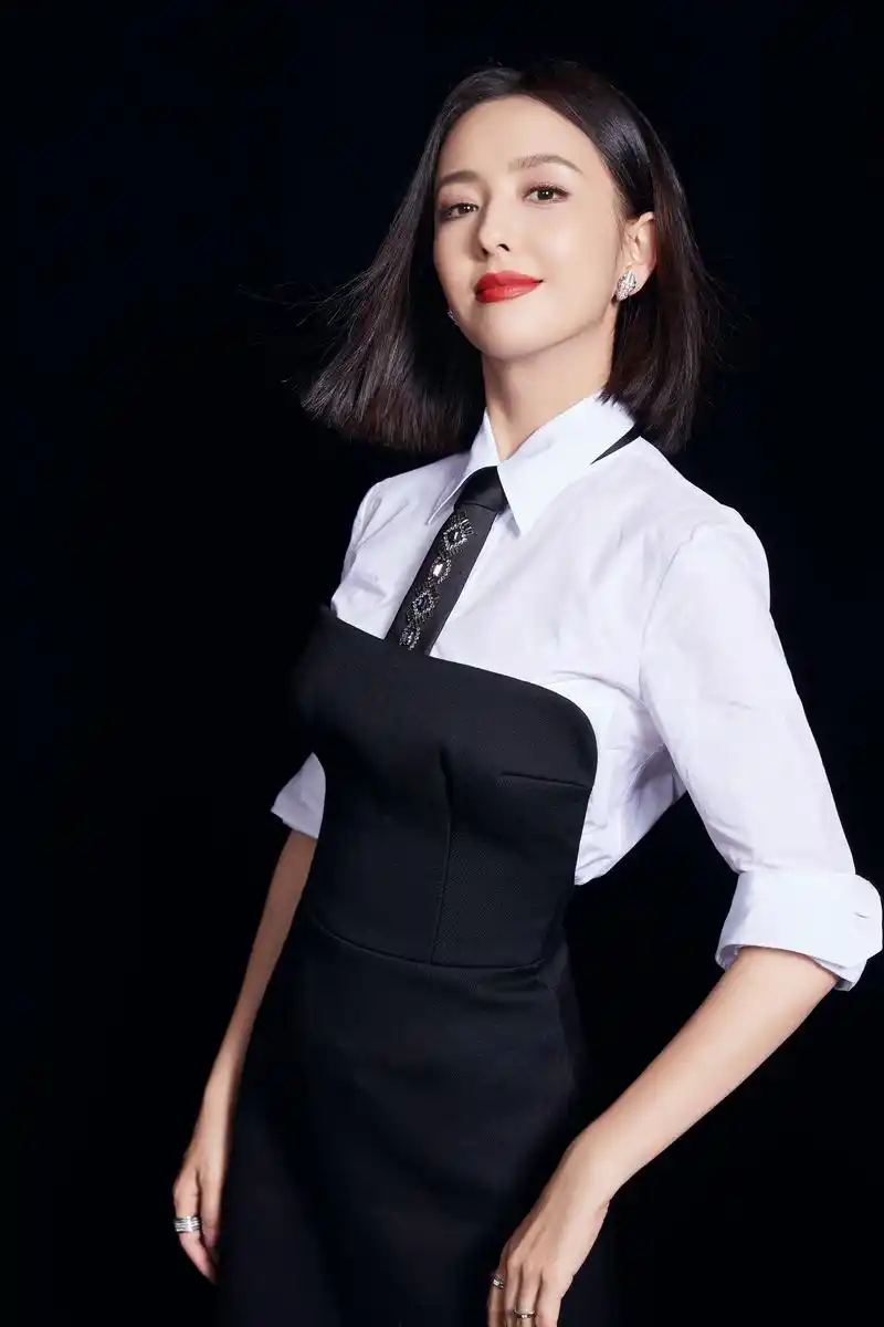 丫总携电影《鼠胆英雄》 从蜀中开始,历经热情似火