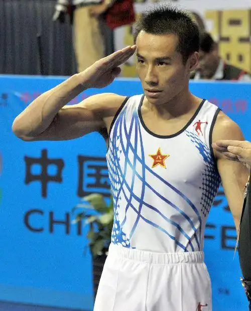 奥运冠军肖钦前女友骗了5800万给他花消失8年现已当上领导