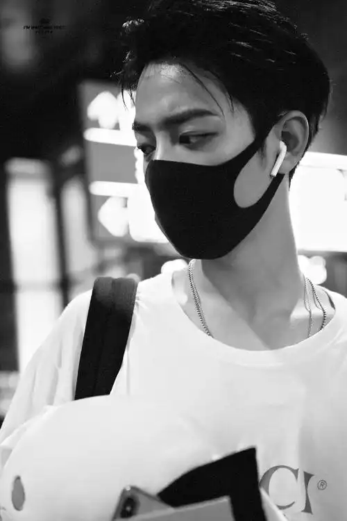 肖战#今天是机场大背头五周年耶